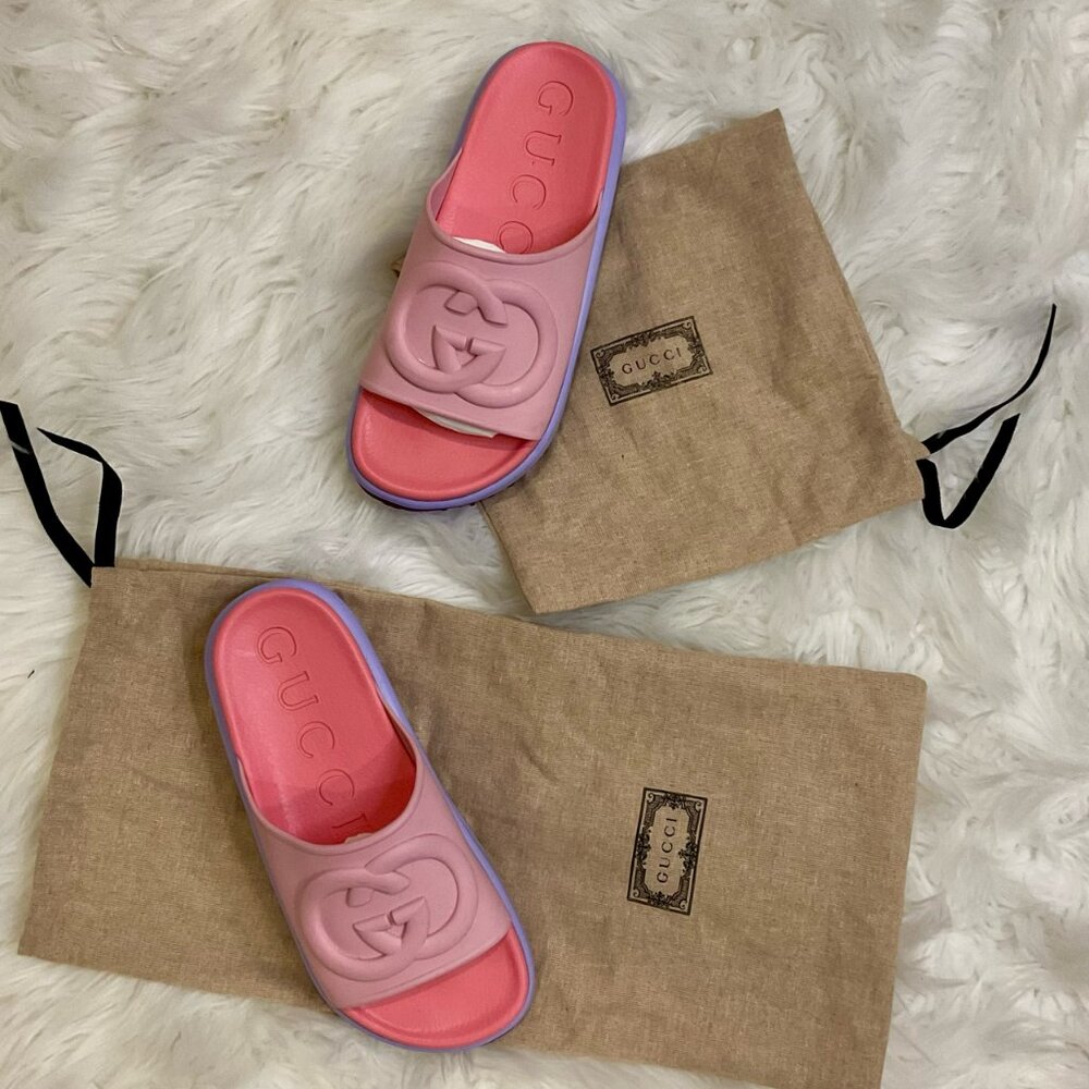 Gucci Interlocking G Rubber Slides - image 4